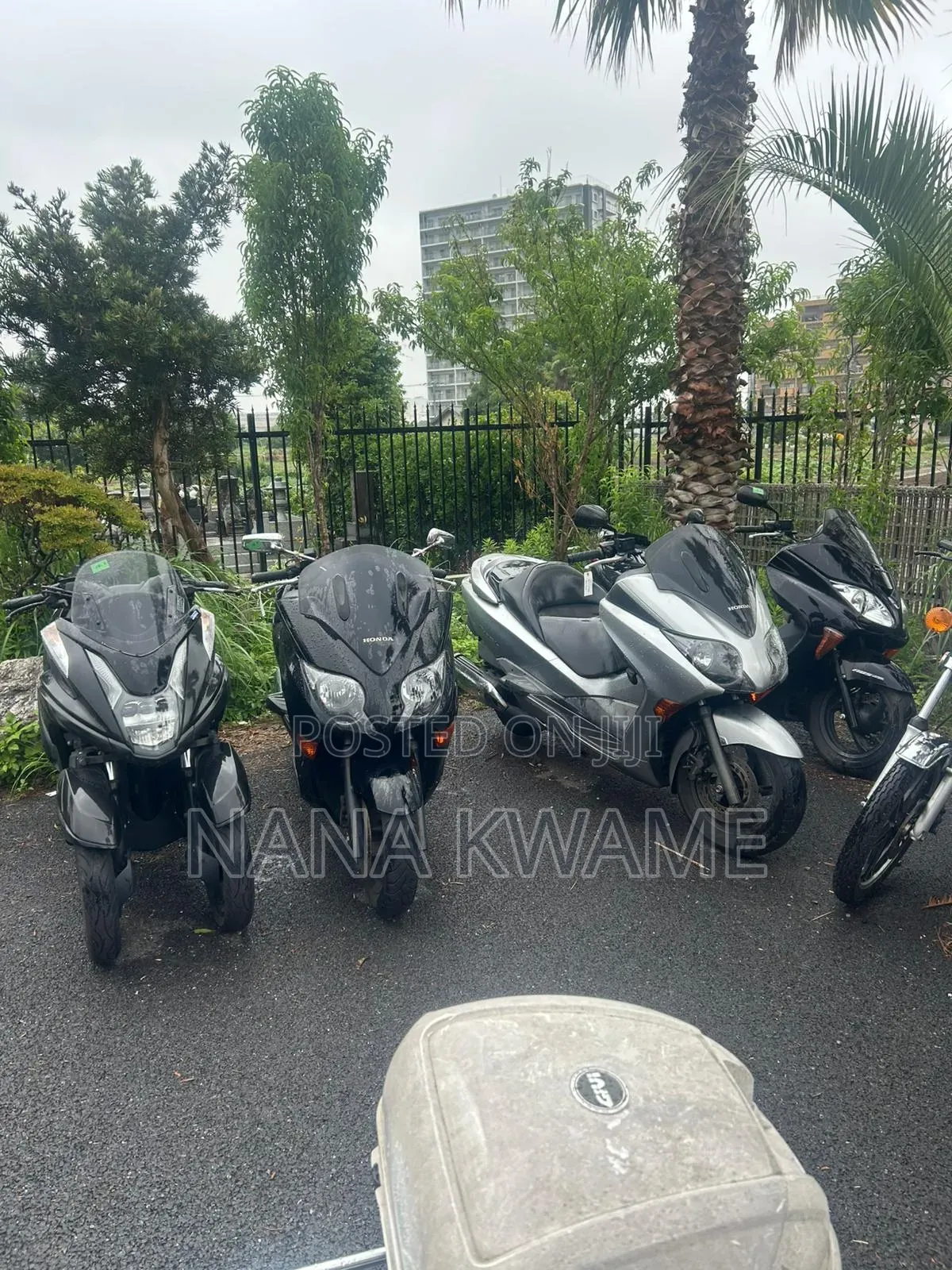 Suzuki Burgman 2017 White