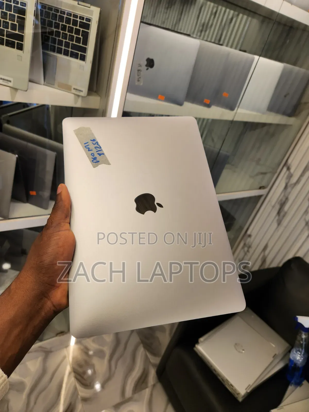 Laptop Apple MacBook Pro 2020 M1 8GB Apple M1 Pro SSD 256GB