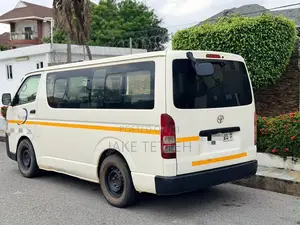 Toyota HiAce 2012 White