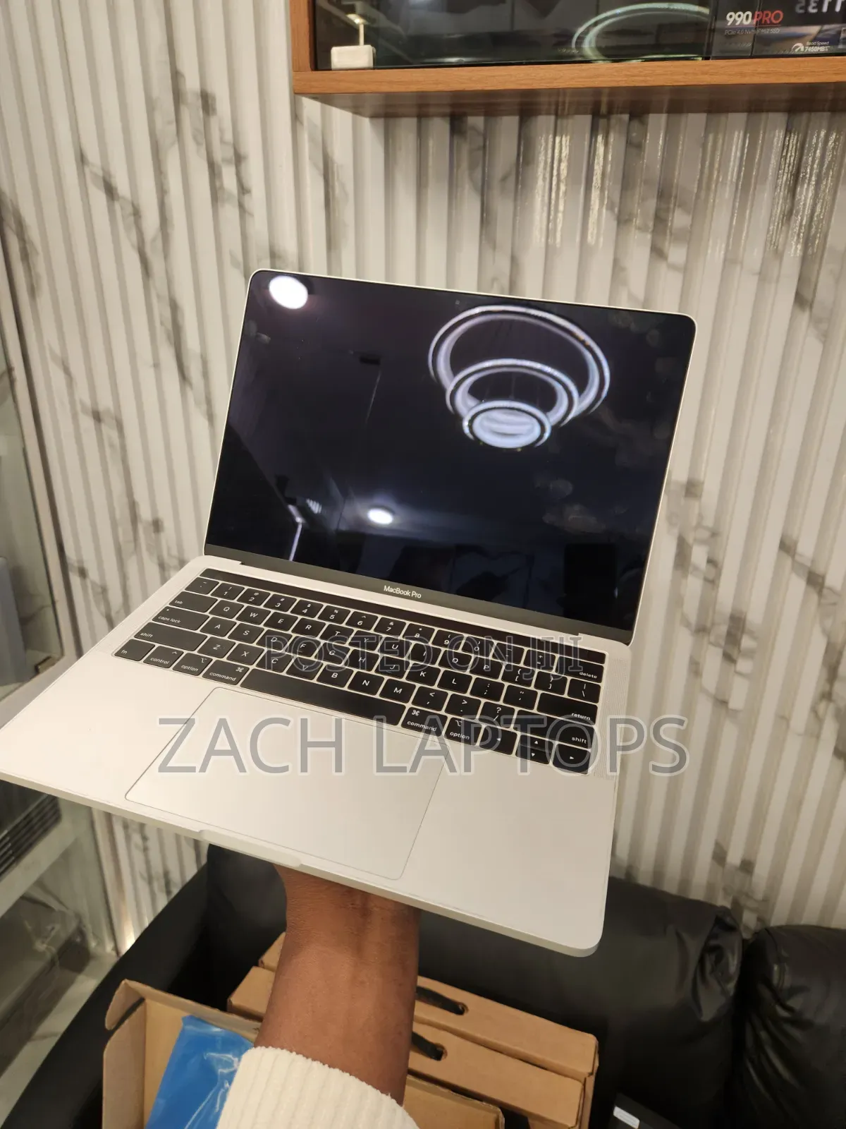 Laptop Apple MacBook Pro 2019 8GB Intel Core i5 SSD 128GB
