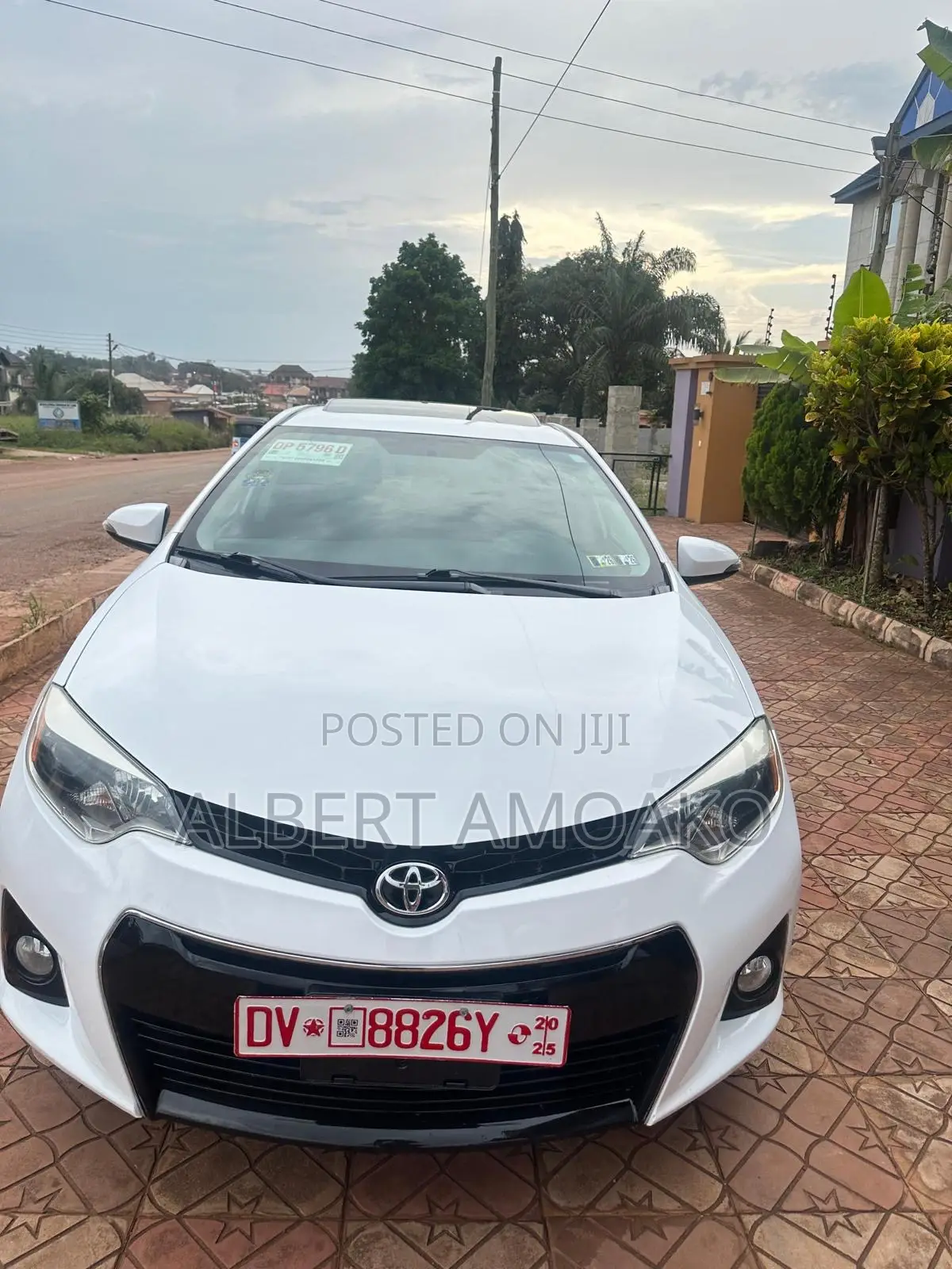 Toyota Corolla S 4dr Sedan (1.8L 4cyl CVT) 2016 White