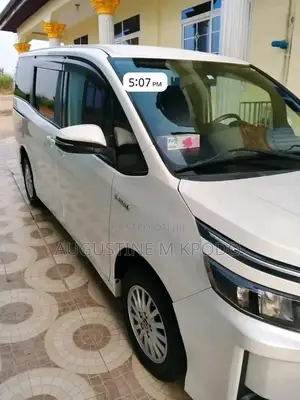 Toyota Voxy 2015 White