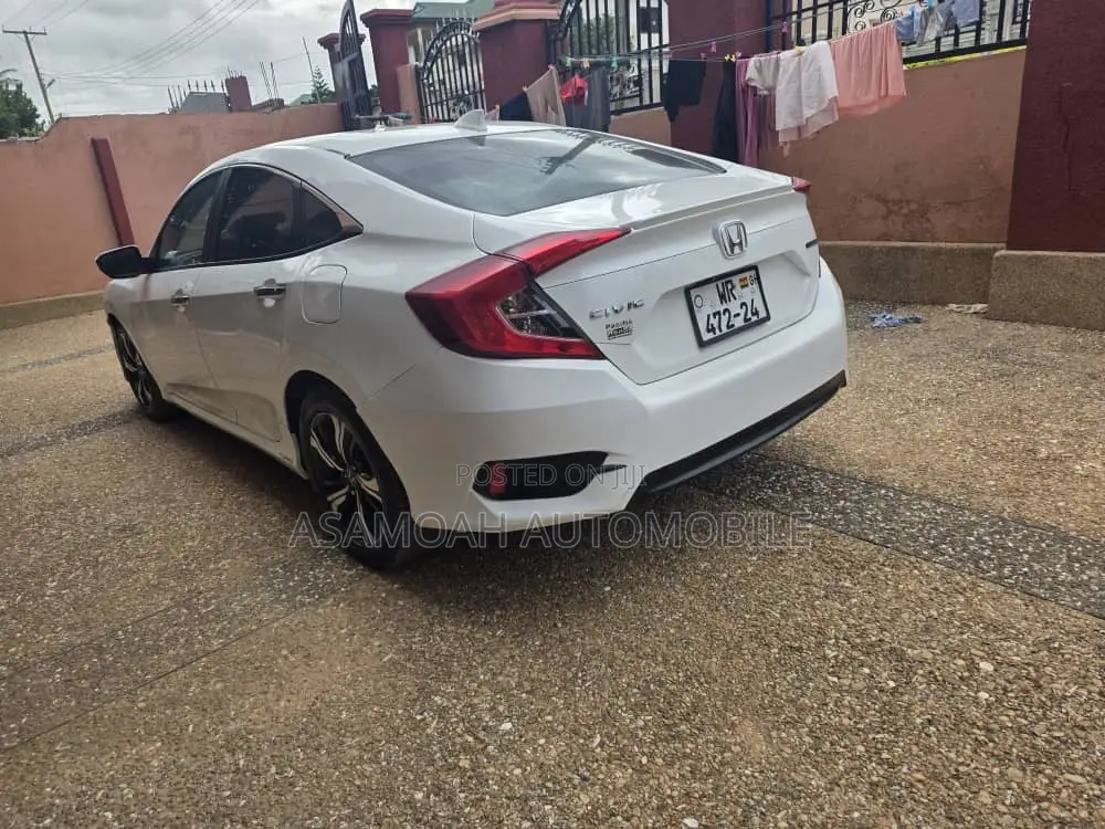Honda Civic 2016 White
