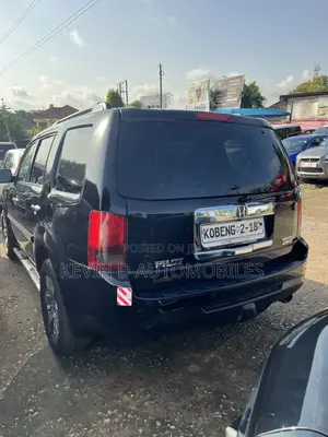 Honda Pilot Touring w/RES/Navi 4WD (3.5L 6cyl 5A) 2013 Black