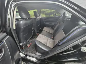 Toyota Corolla SE Special Edition 4dr Sedan (1.8L 4cyl CVT) 2017 Black