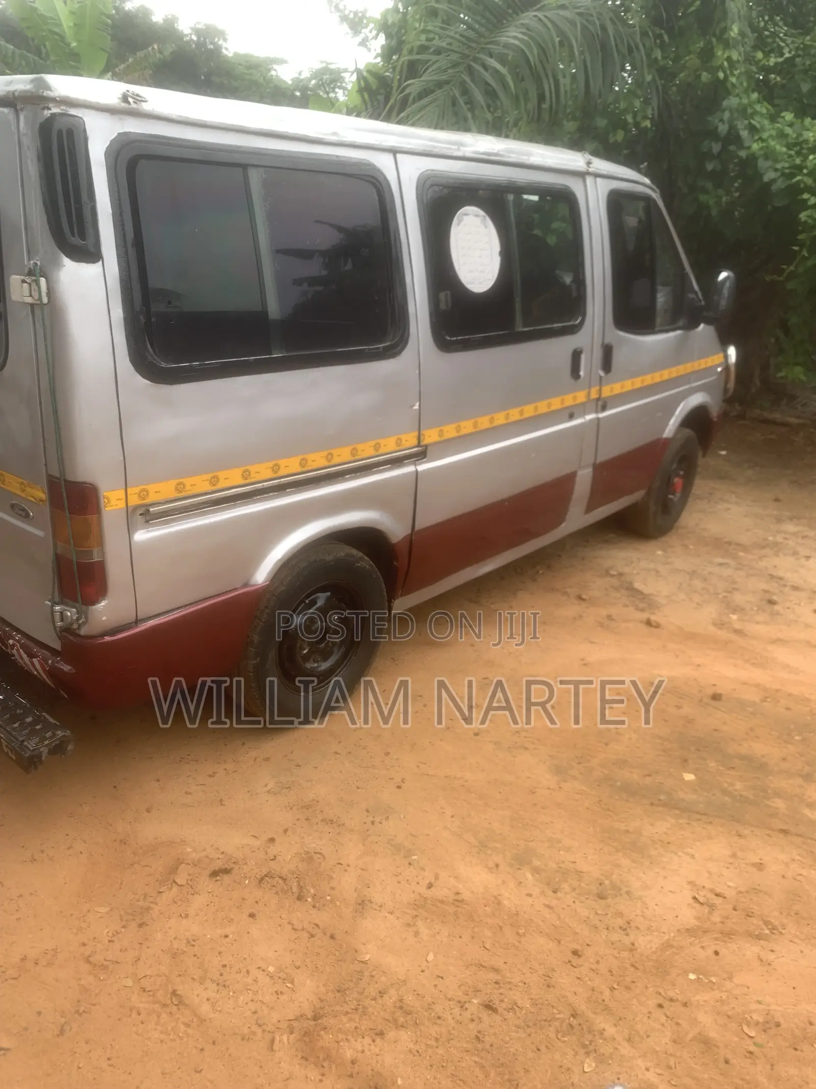 Ford Transit 2000 Grey