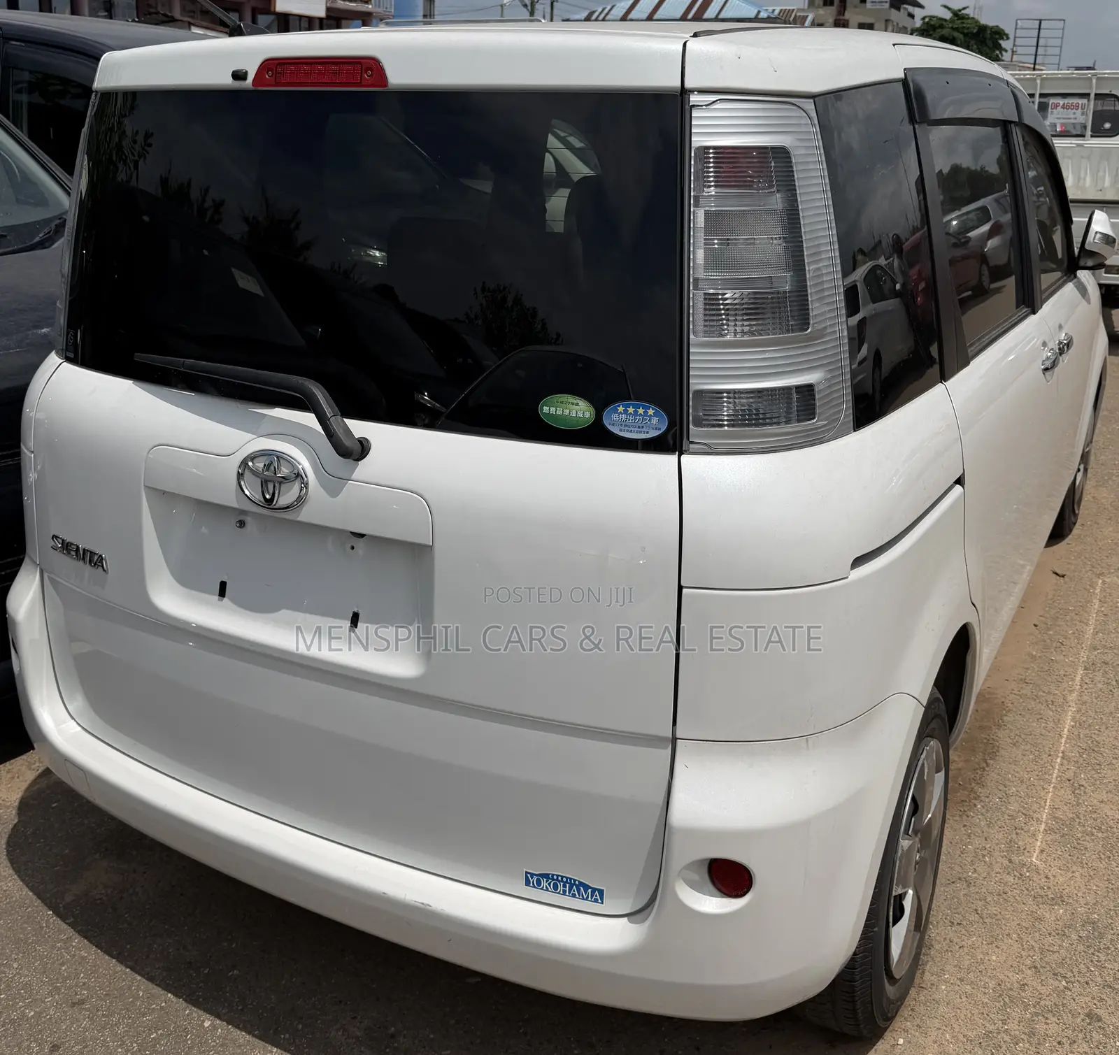 Toyota Sienta 2013 White