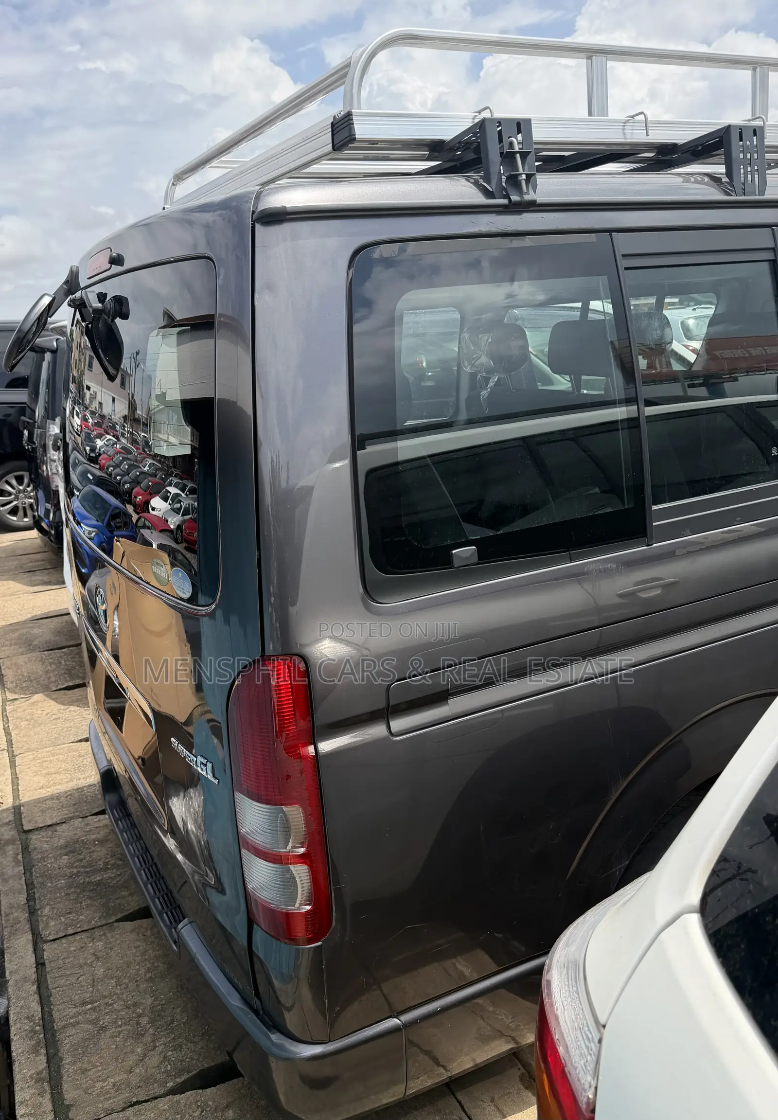 Toyota HiAce 2010 Gray