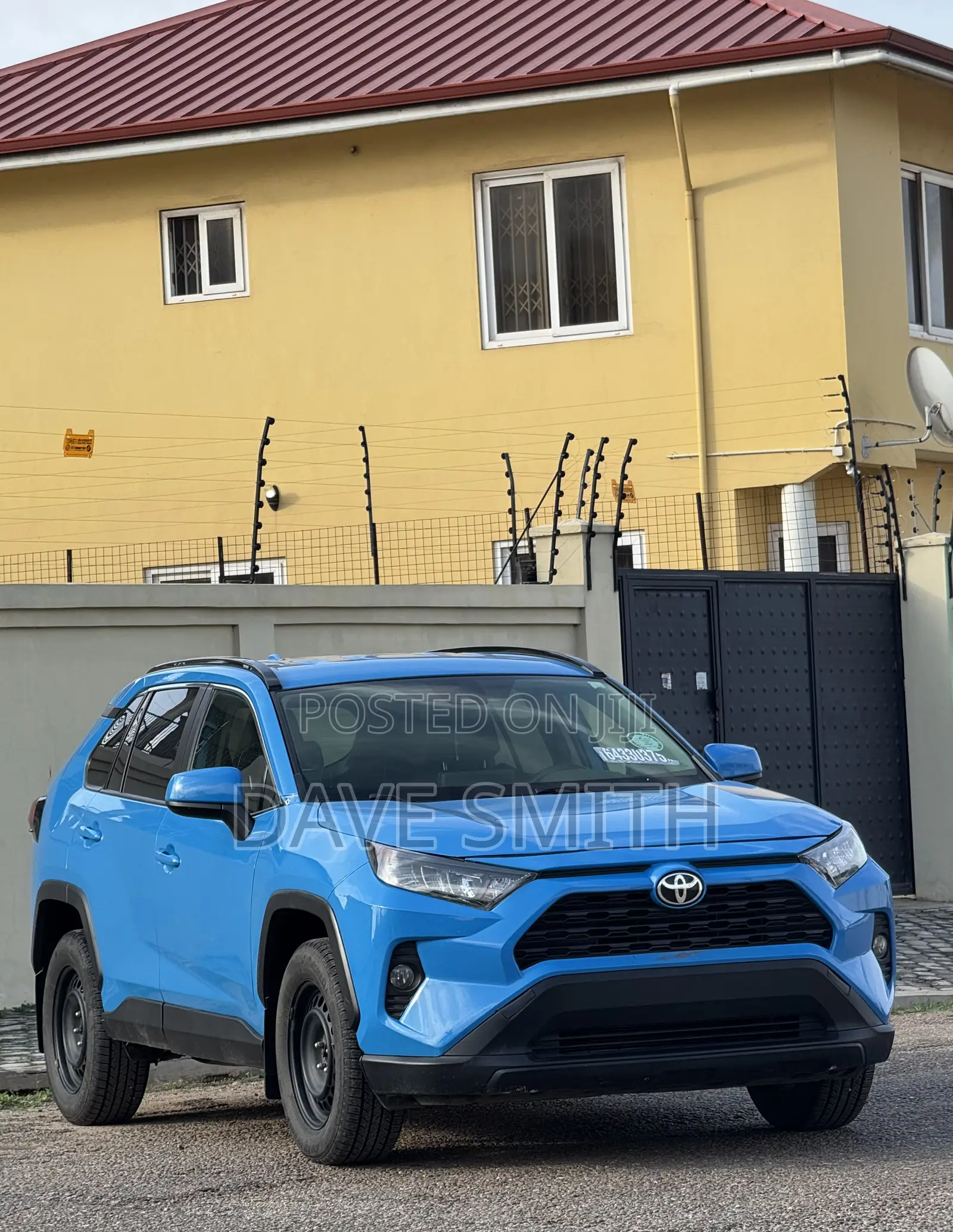 Toyota RAV4 LE AWD 2019 Blue