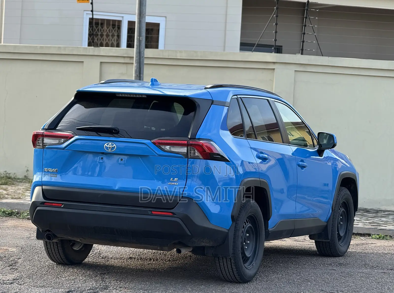Toyota RAV4 LE AWD 2019 Blue