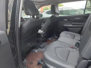 Toyota Highlander XSE AWD 2023 Black
