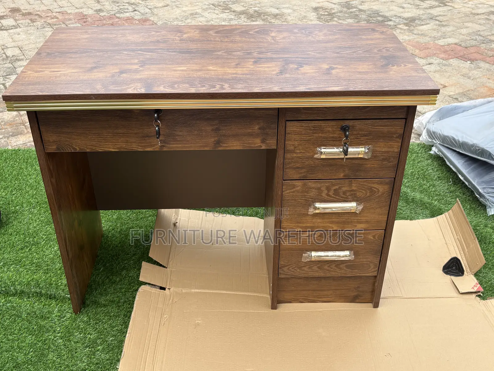 Executive Office Desk( 1.2m )
