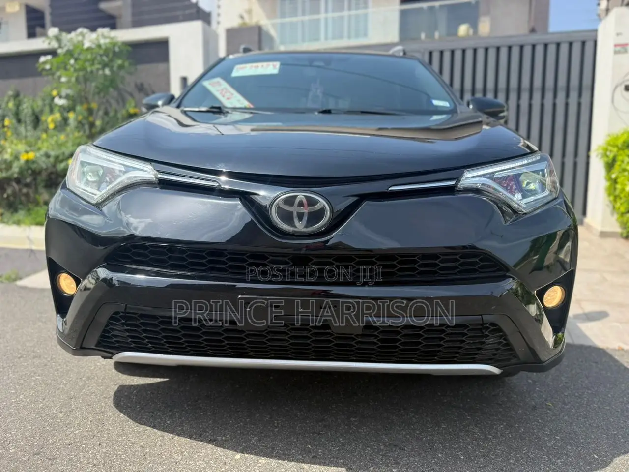 Toyota RAV4 XLE 4dr SUV (2.5L 4cyl 6A) 2018 Black