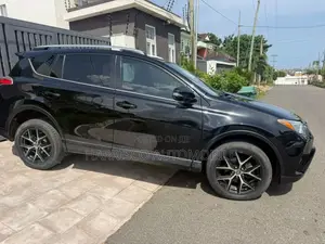 Toyota RAV4 XLE 4dr SUV (2.5L 4cyl 6A) 2018 Black