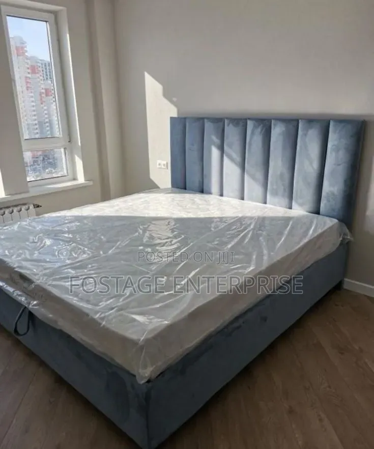 High Quality Brand New Bed Frame With Matress