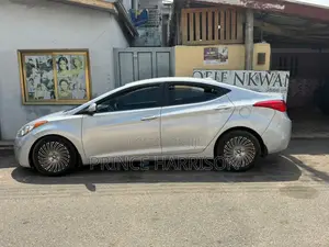 Hyundai Elantra SE 4dr Sedan (1.8L 4cyl 6A) 2014 Silver