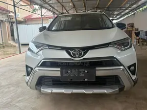Toyota RAV4 2018 White