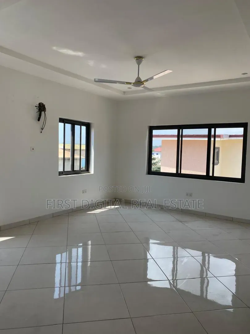 4bdrm House in First Digital Real, The Mall for sale