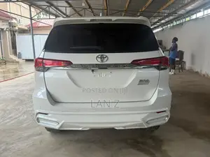 Toyota Fortuner 2.7 AWD 2017 White