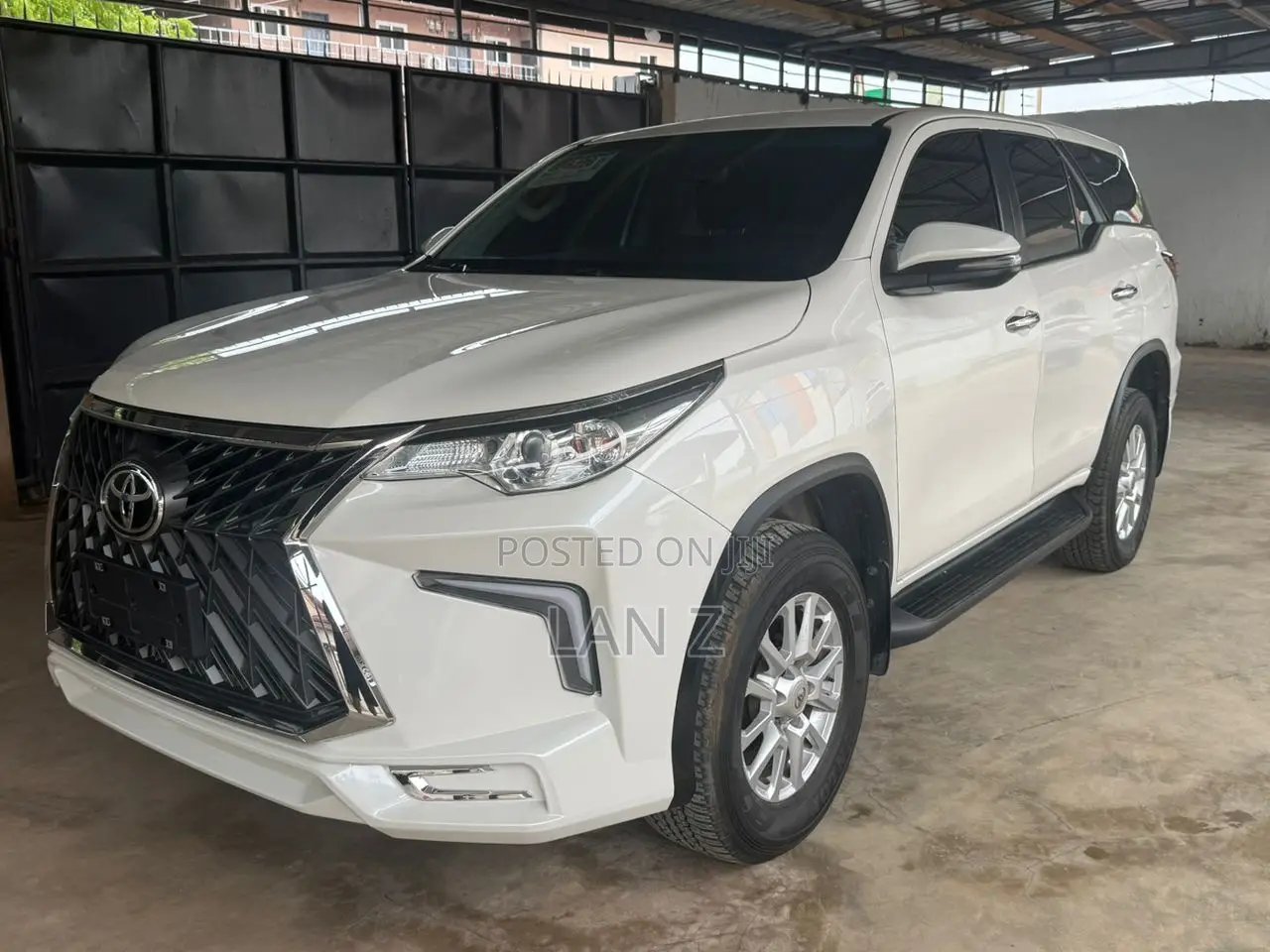 Toyota Fortuner 2.7 AWD 2017 White