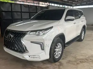 Toyota Fortuner 2.7 AWD 2017 White