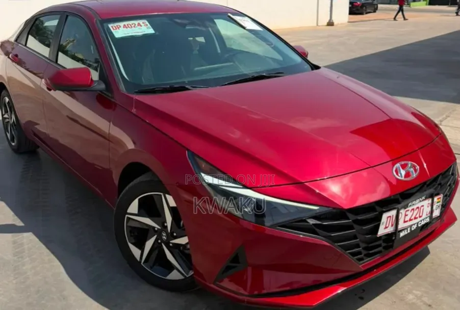Hyundai Elantra 2023 Red