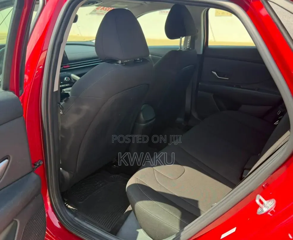 Hyundai Elantra 2023 Red