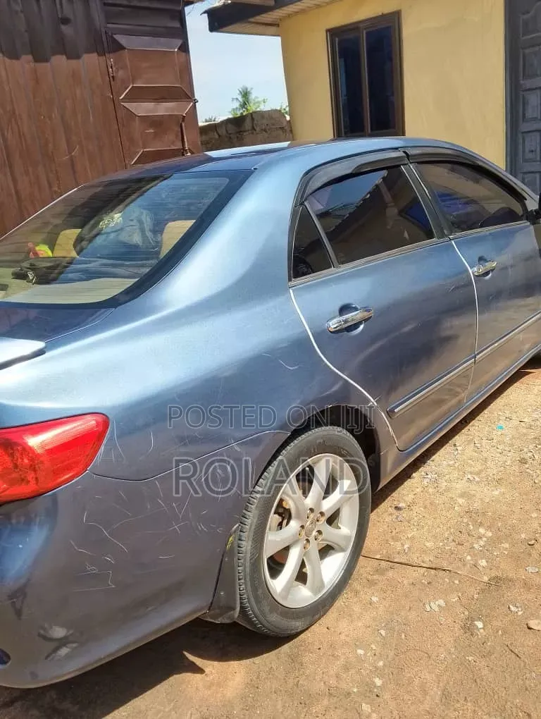 Toyota Corolla 2010 Blue