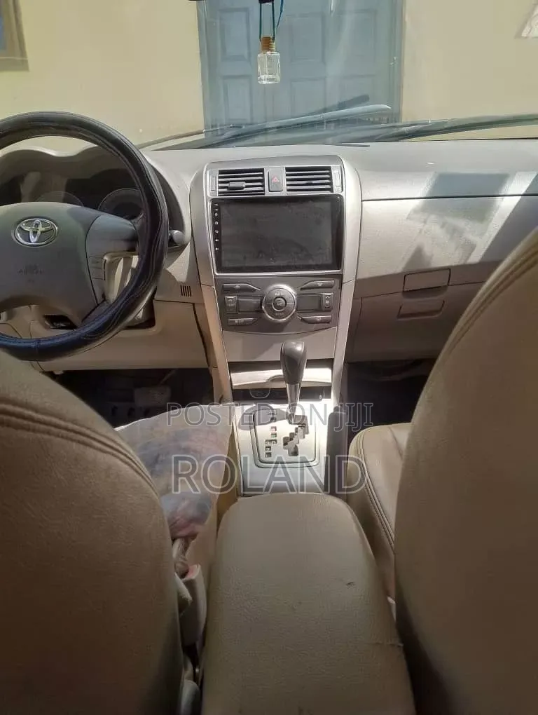Toyota Corolla 2010 Blue