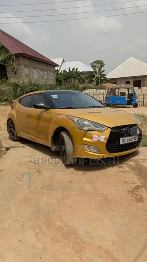 Hyundai Veloster Veloster (Standard) 2013 Gold