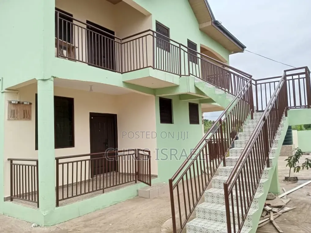 1bdrm Room & Parlour in Oyibi Benarpat, Pentecost for rent