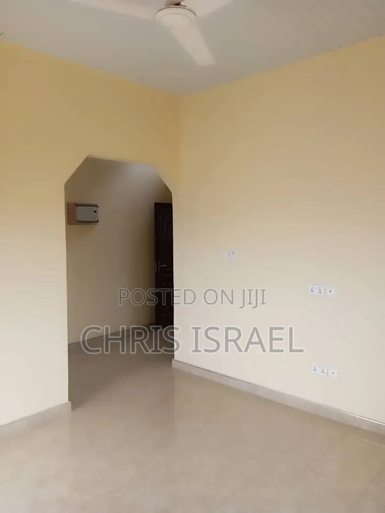 1bdrm Room & Parlour in Oyibi Benarpat, Pentecost for rent