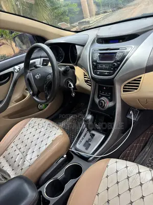 Hyundai Elantra 2013 Silver