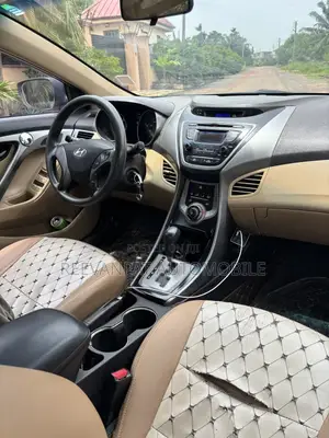 Hyundai Elantra 2013 Silver