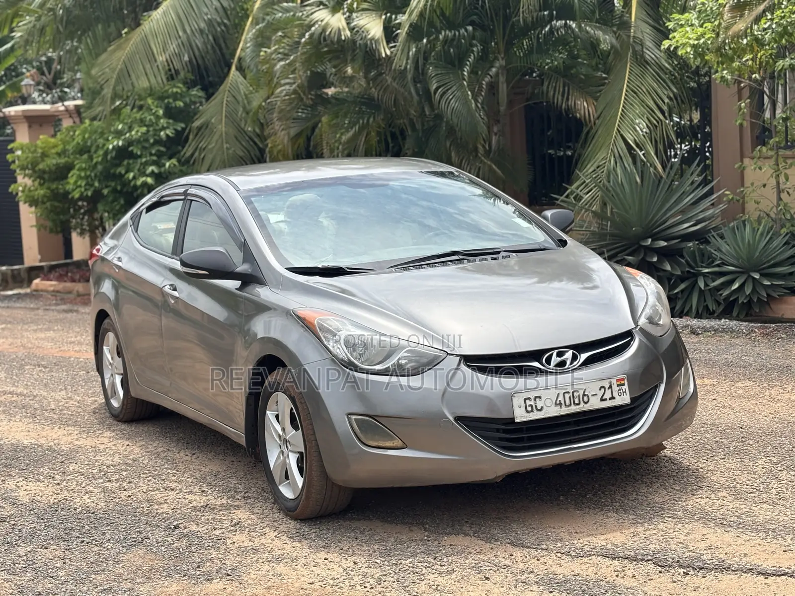 Hyundai Elantra 2013 Silver
