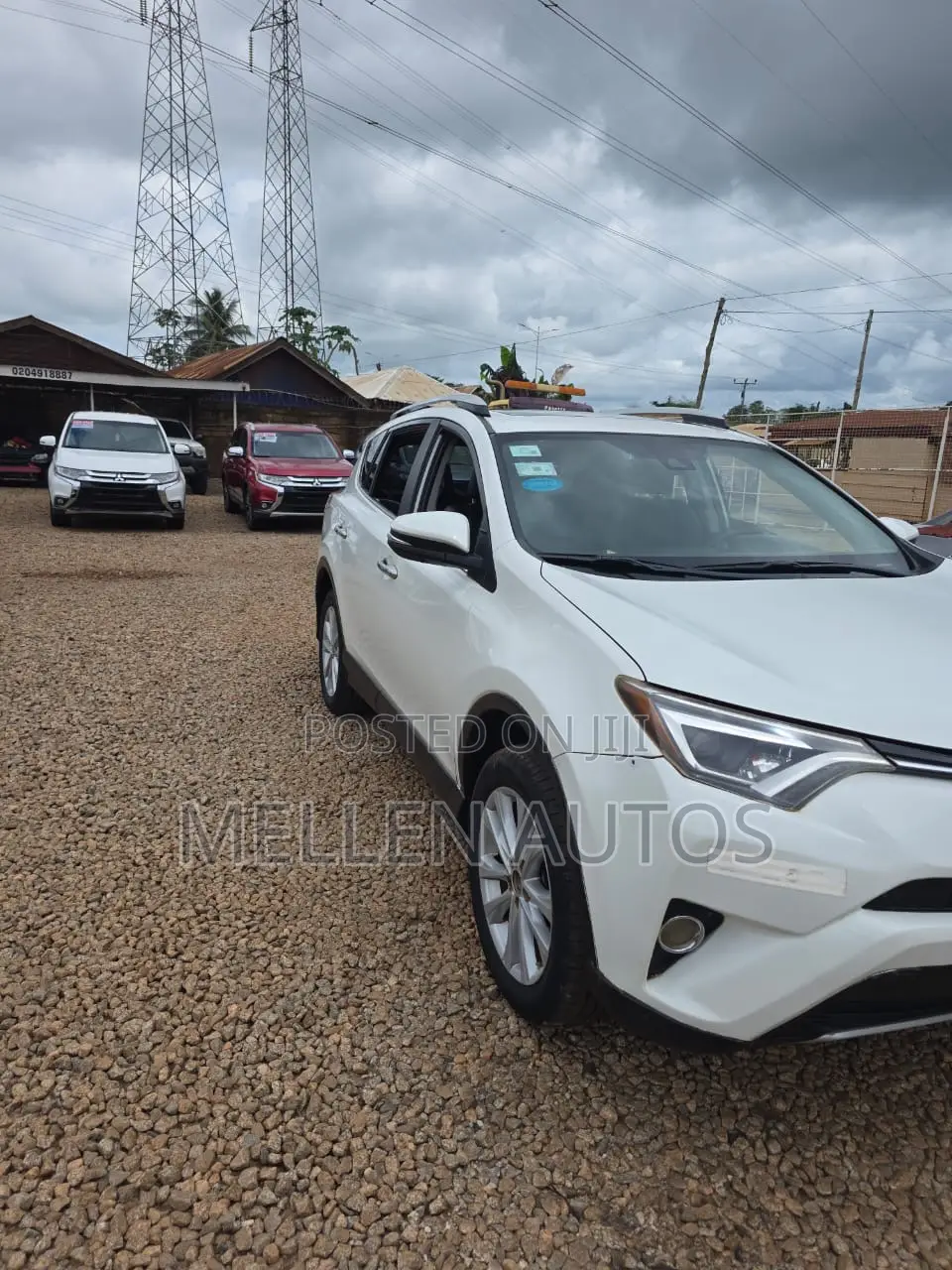 Toyota RAV4 LE AWD (2.5L 4cyl 6A) 2017 White