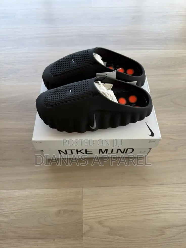 Nike Mind 001