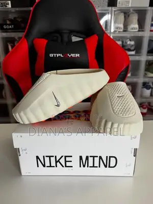 Nike Mind 001