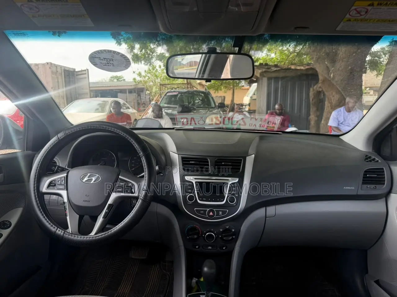 Hyundai Accent 2014 Silver
