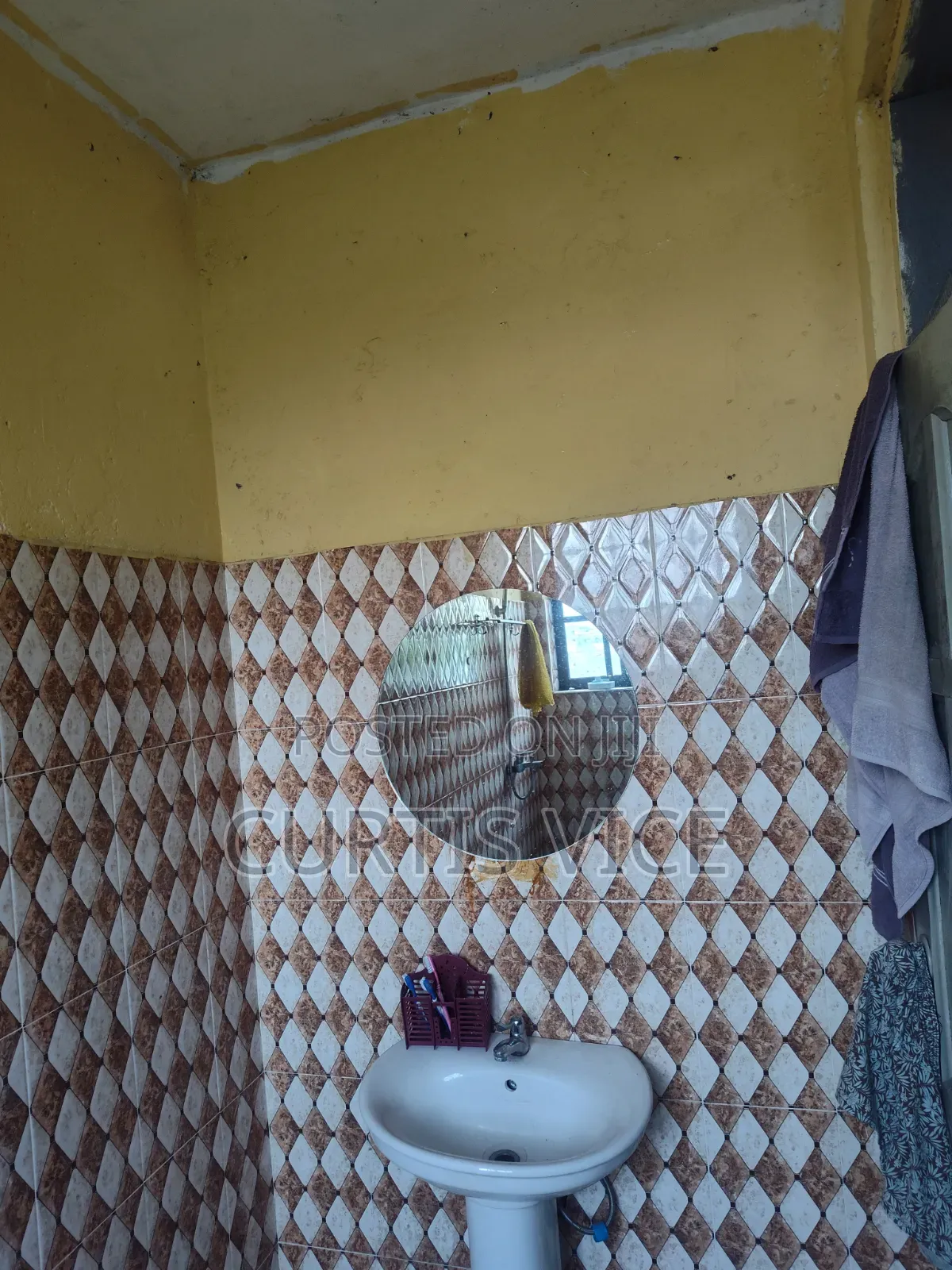 1bdrm Bedsitter in Curtis'S Estate, New Gbawe for rent