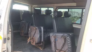 Toyota HiAce 2010 White