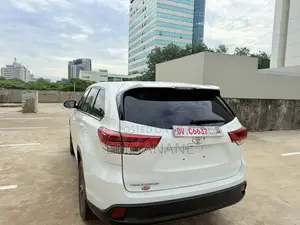 Toyota Highlander 2019 White