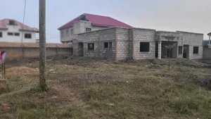 4bdrm House in Dom Sampaman, Amasaman for Sale