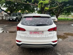 Hyundai Santa Fe Limited FWD 2016 White
