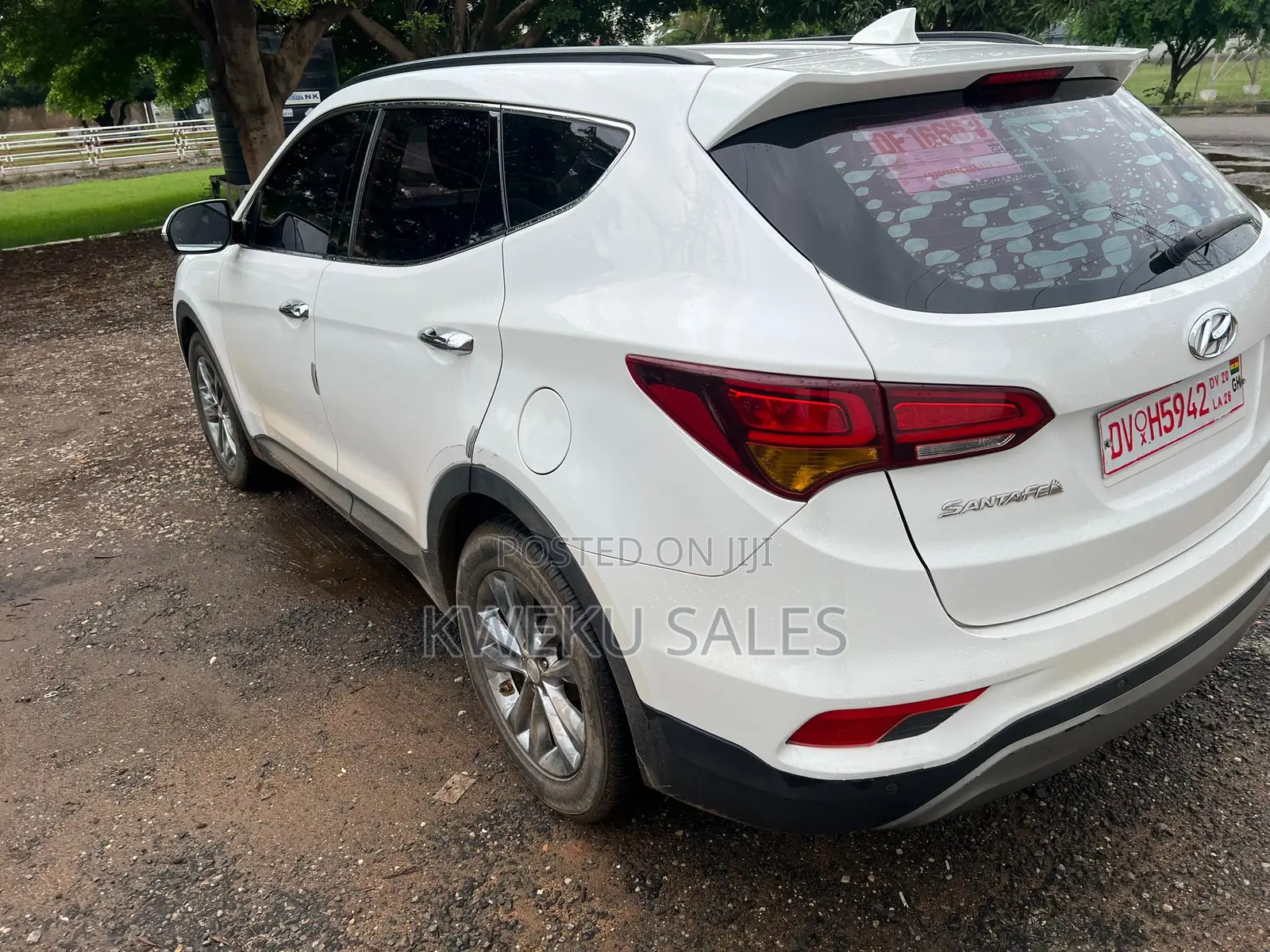 Hyundai Santa Fe Limited FWD 2016 White
