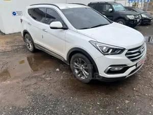 Hyundai Santa Fe Limited FWD 2016 White