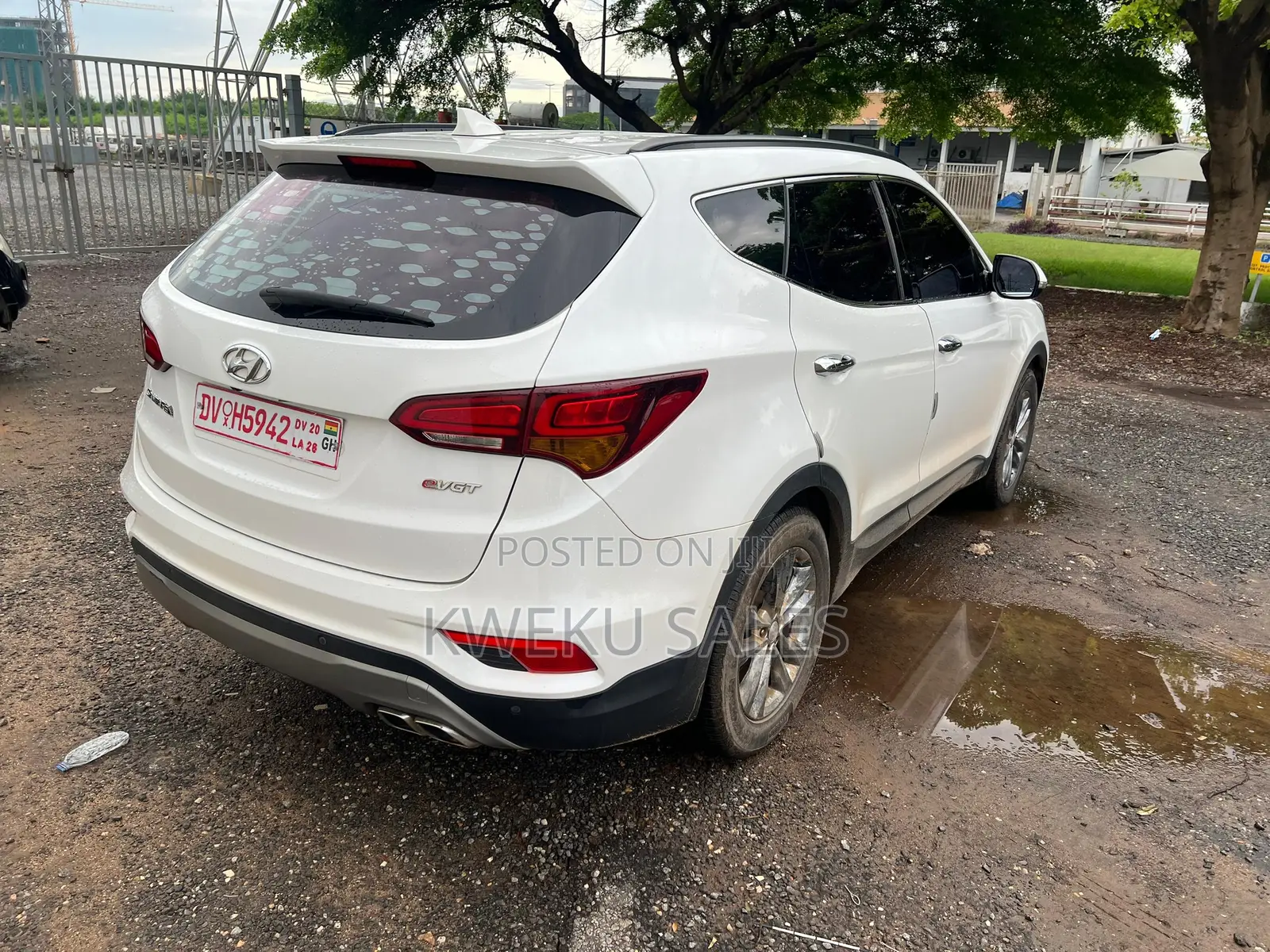 Hyundai Santa Fe Limited FWD 2016 White