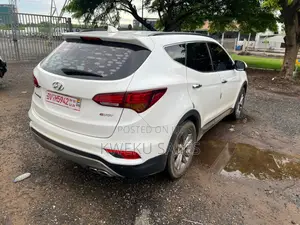 Hyundai Santa Fe Limited FWD 2016 White