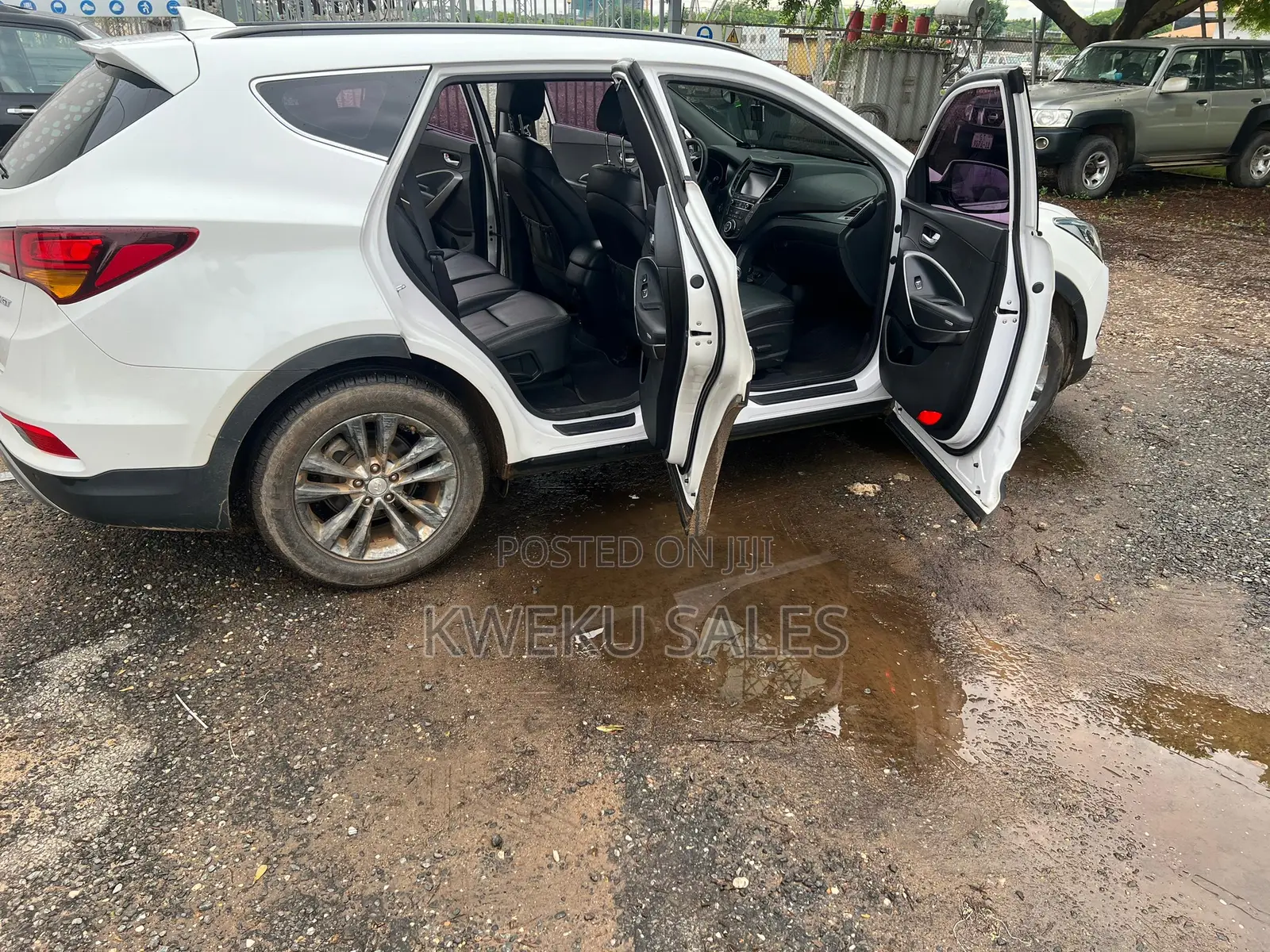 Hyundai Santa Fe Limited FWD 2016 White