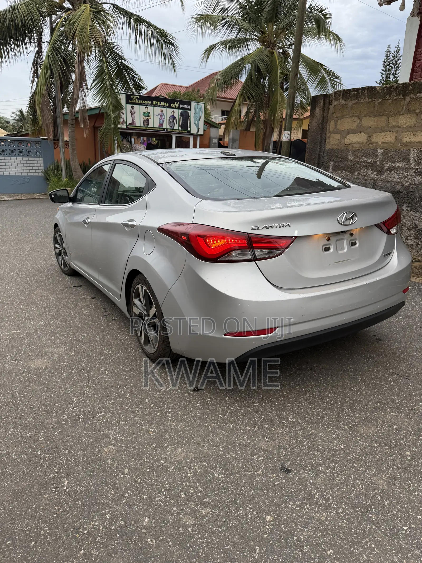 Hyundai Elantra Limited 4dr Sedan (1.8L 4cyl 6A) 2014 Silver
